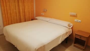 Apartment | Down duvets, in-room safe, blackout curtains, iron/ironing board