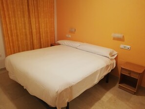 Apartment | Down comforters, in-room safe, blackout drapes, iron/ironing board