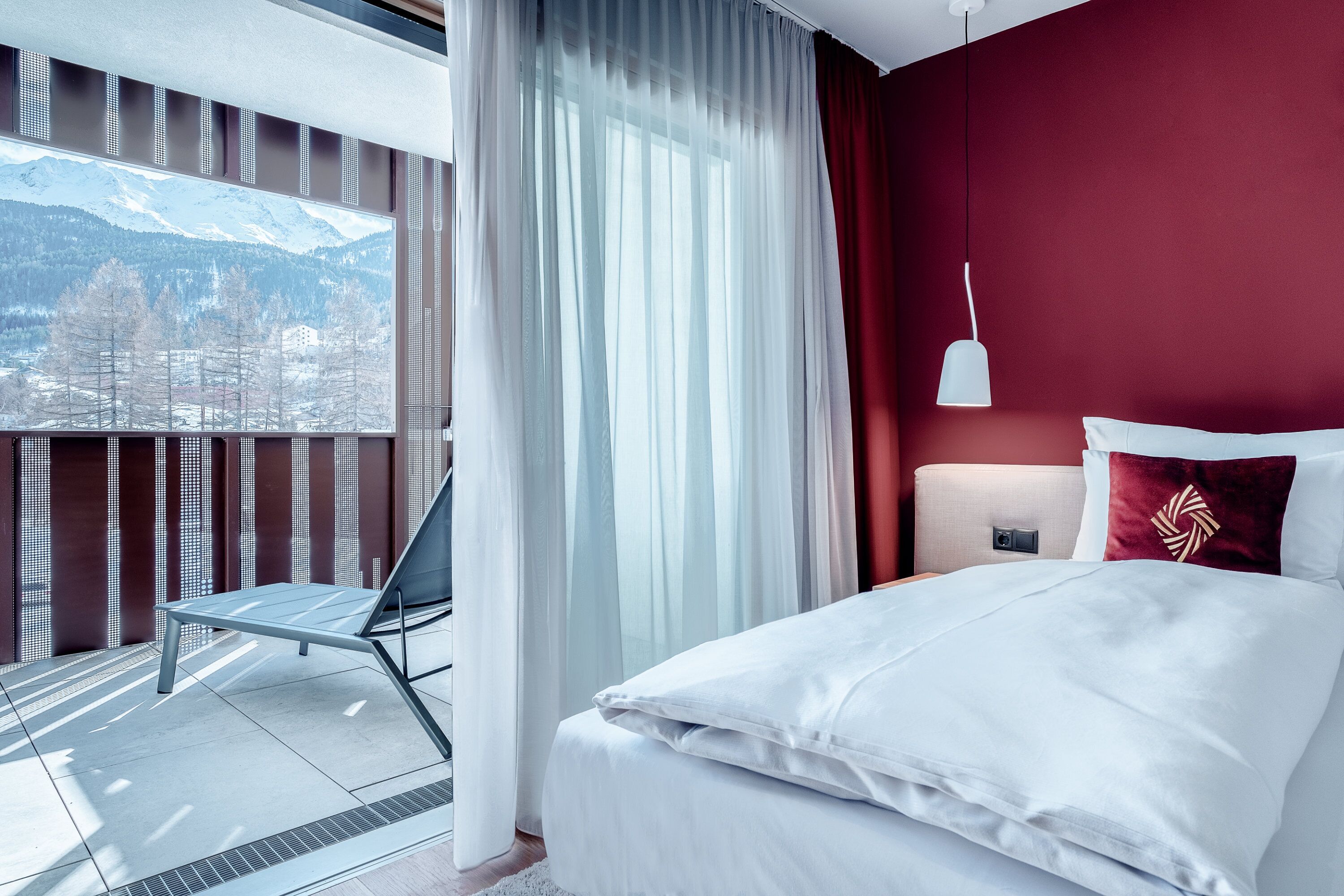 Design Suite, 2 Bedrooms | 2 bedrooms, hypo-allergenic bedding, in-room safe, blackout curtains