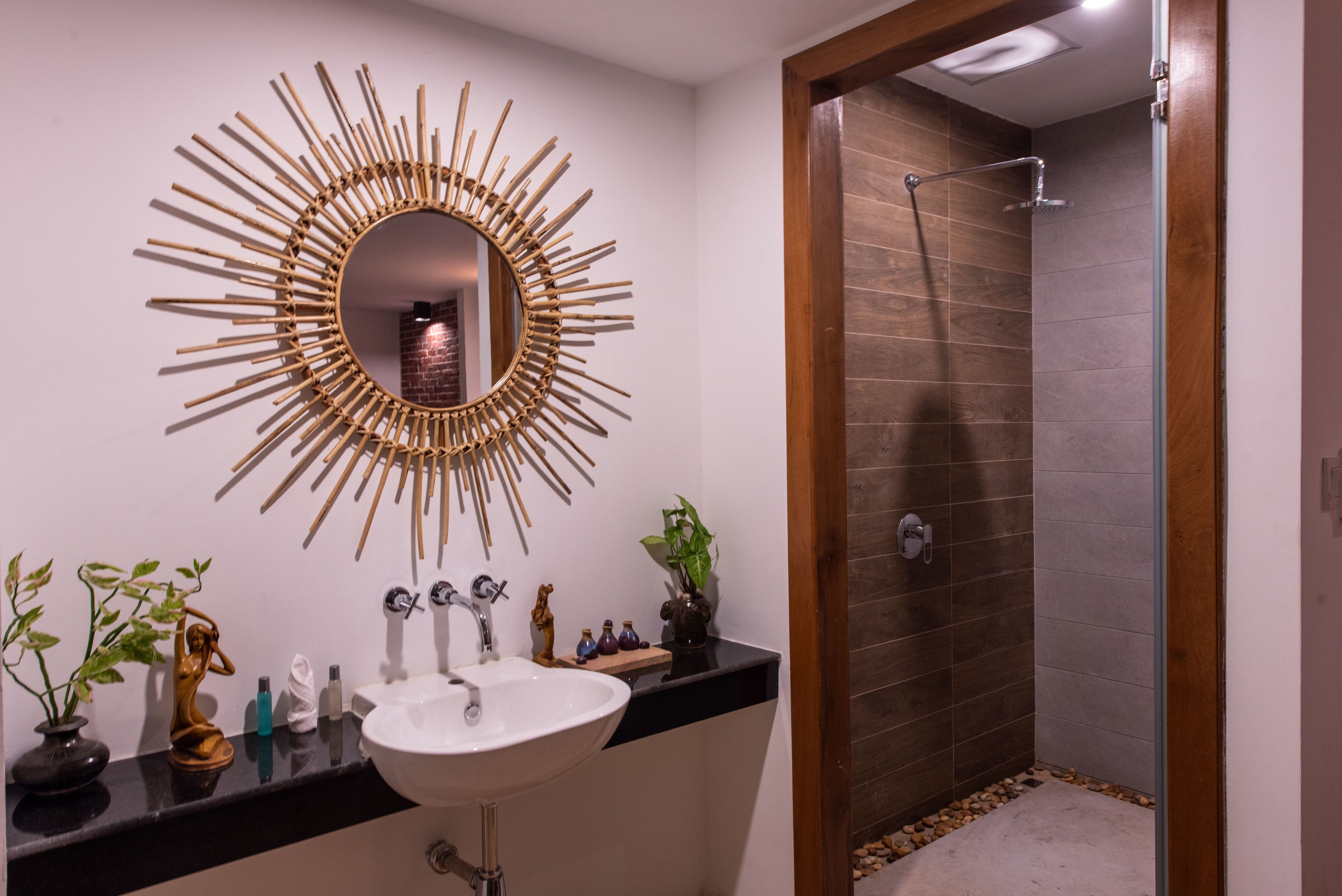 couples treatment room(s), sauna, hot tub, body treatments, aromatherapy