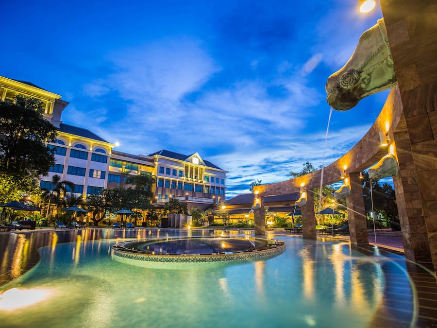 Utendørsbasseng og bassengparasoller