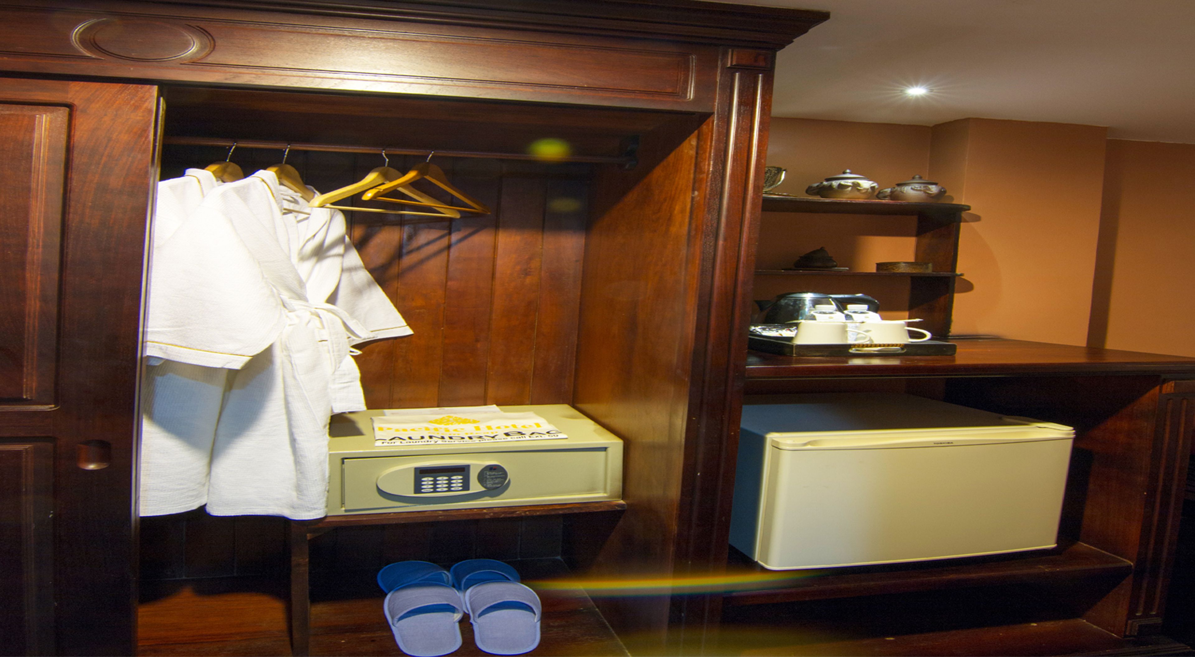 triple room, non smoking | safe