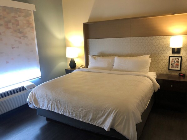 In-room safe, desk, iron/ironing board, free WiFi