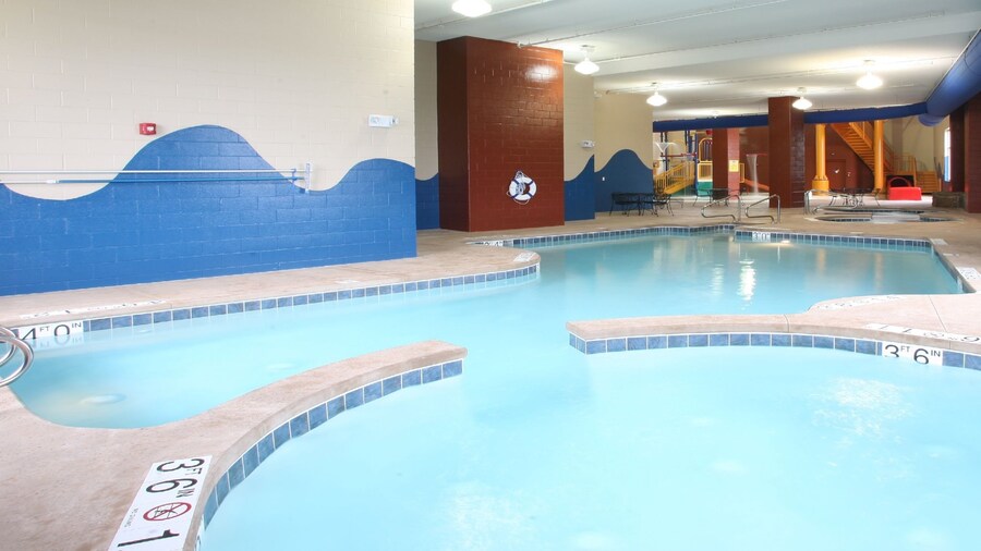 Holiday Inn Omaha Downtown - Waterpark by IHG