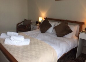 Double Room, Ensuite, Garden View (First Floor)