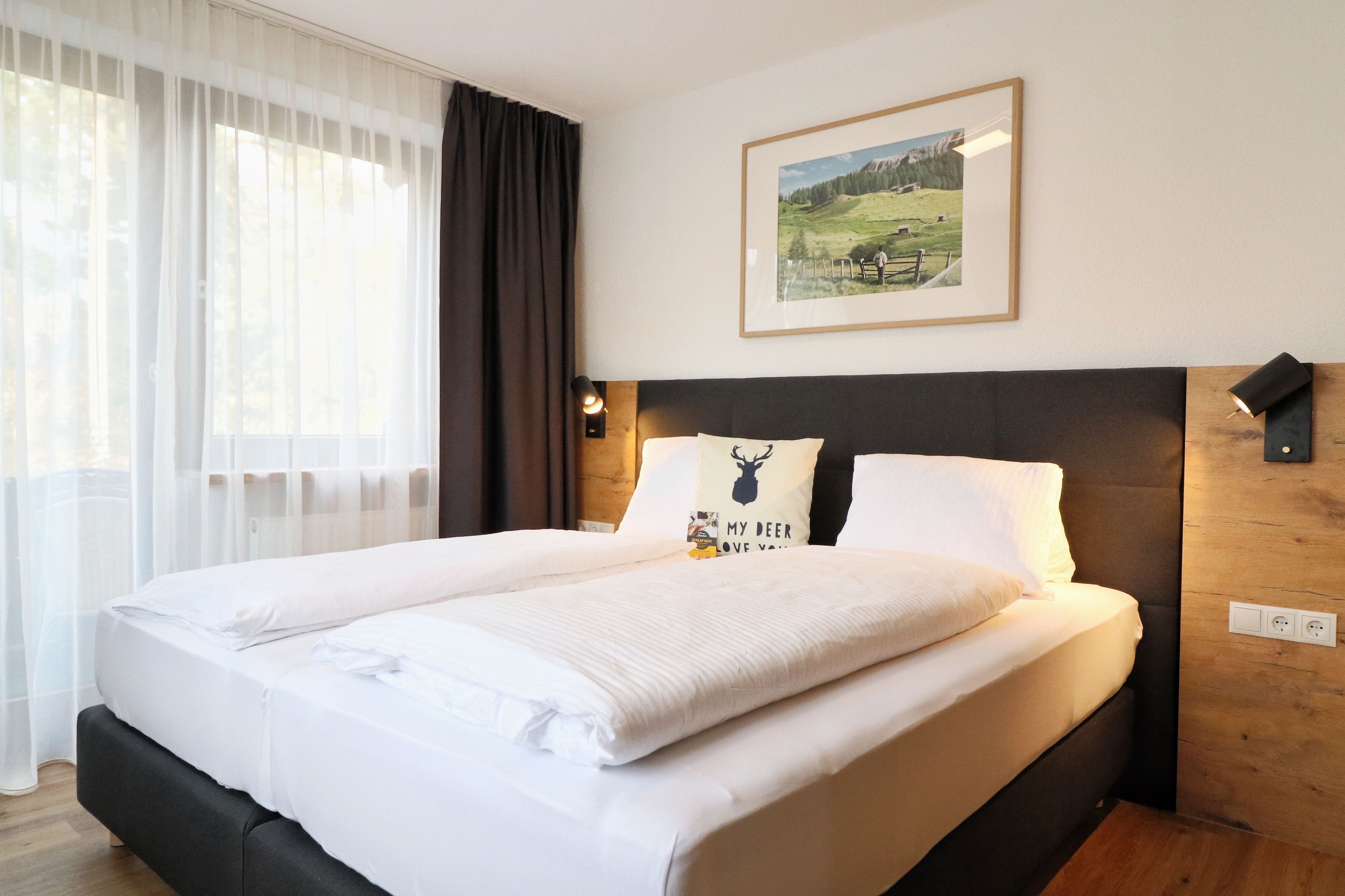 premium bedding, in-room safe, individually decorated