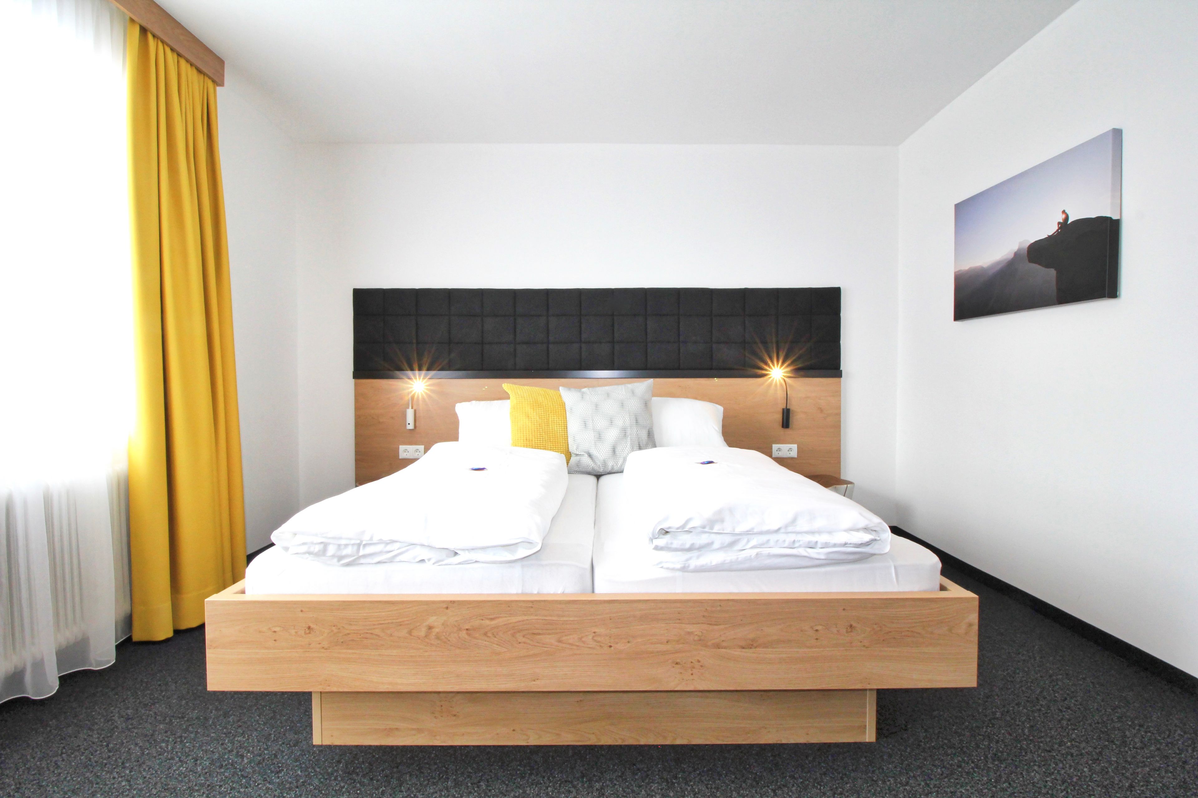 أغطية فراش متميزة وبديكورات فريدة لكل غرفة وطراز فريد لكل وحدة ومكتب