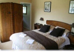 Iron/ironing board, free WiFi