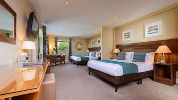 Coffres-forts dans les chambres, bureau, Wi-Fi gratuit, draps fournis