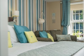 Standard Room | Desk, iron/ironing board, free WiFi, bed sheets