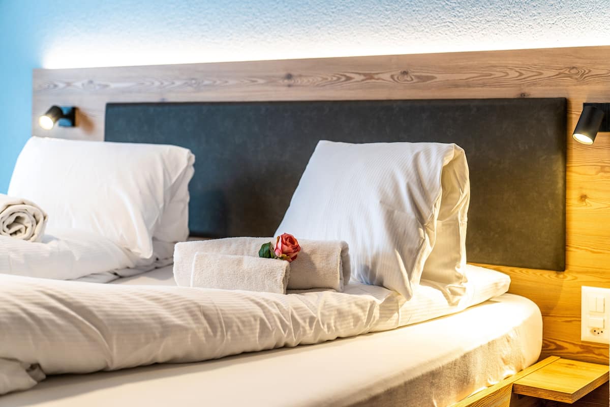 1 bedroom, premium bedding, down duvets, in-room safe