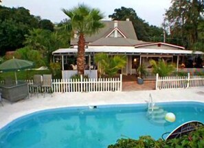 Pool - Captains' Inn Bed & Breakfast (Mount Dora)