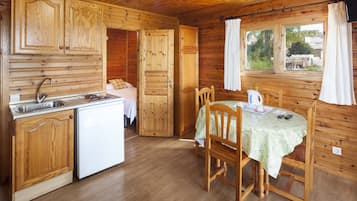 Bungalow (2 pax) | Cocina básica privada