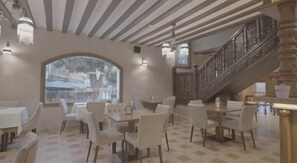 2 bars/lounges - Hotel Palacio Azcárate (Ezcaray)