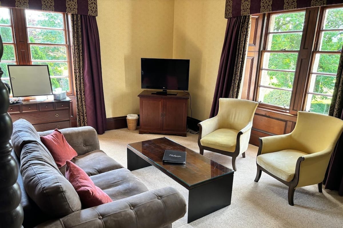 Double Room (Grouse) | 1 bedroom, desk, iron/ironing board, free WiFi