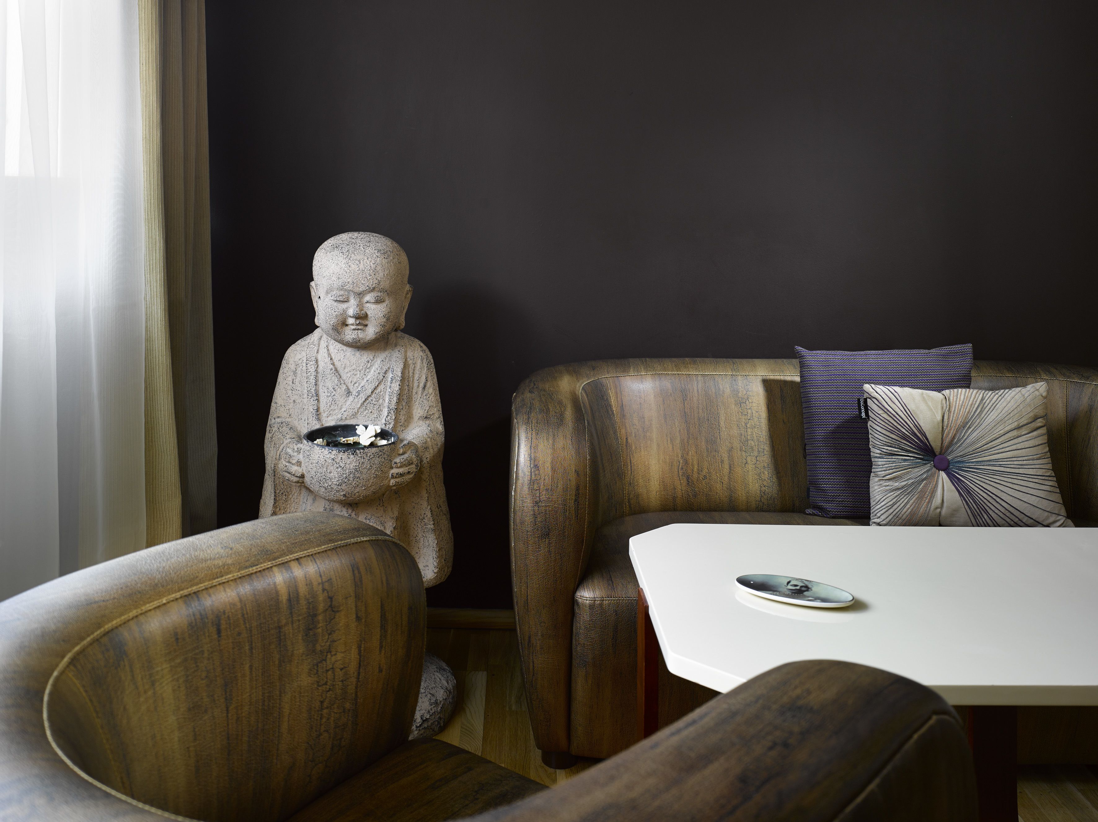 junior suite | living area | smart tv, netflix