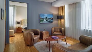 Premium bedding, in-room safe, desk, iron/ironing board