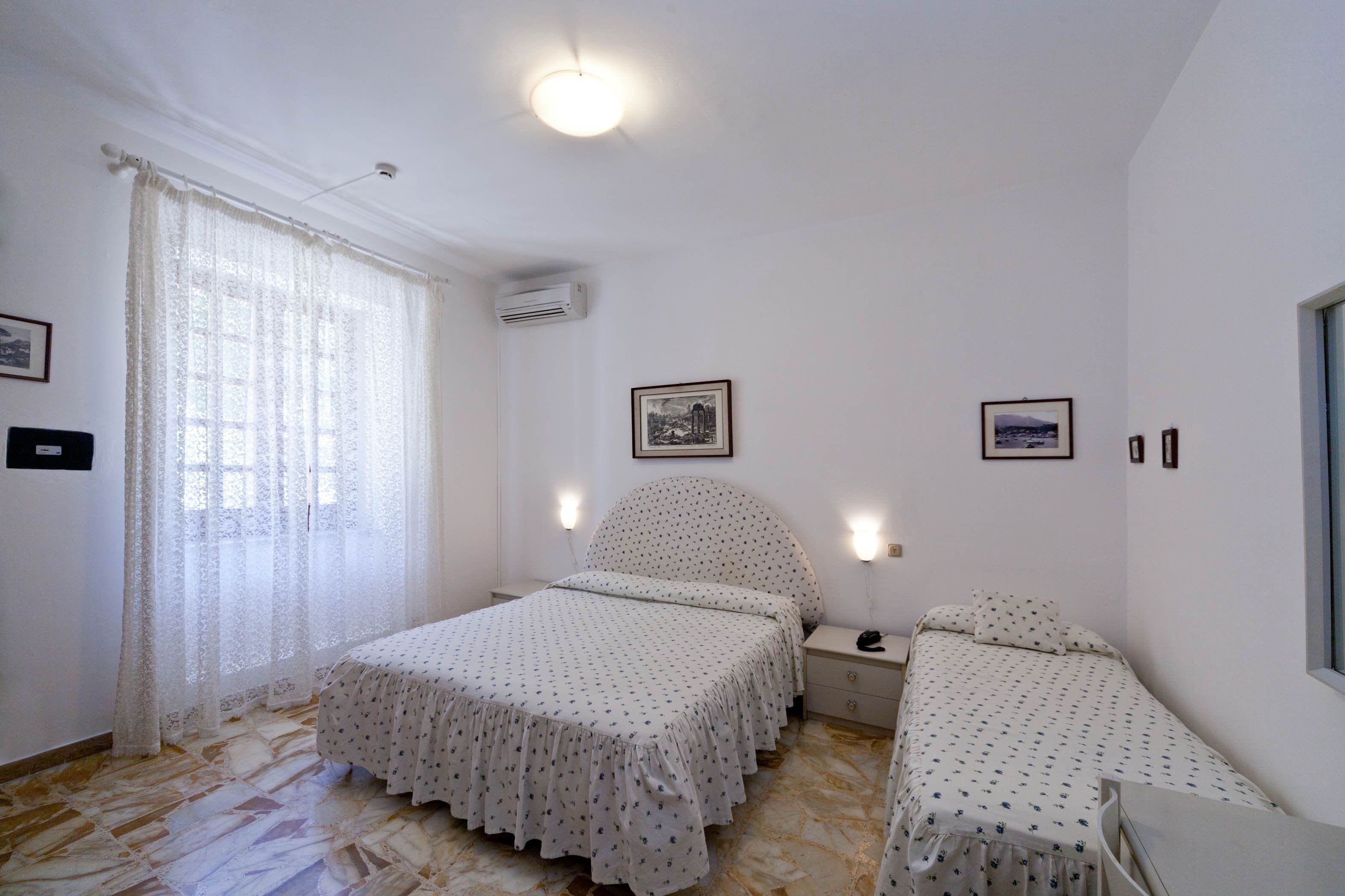 1 bedroom, in-room safe, free wifi, bed sheets