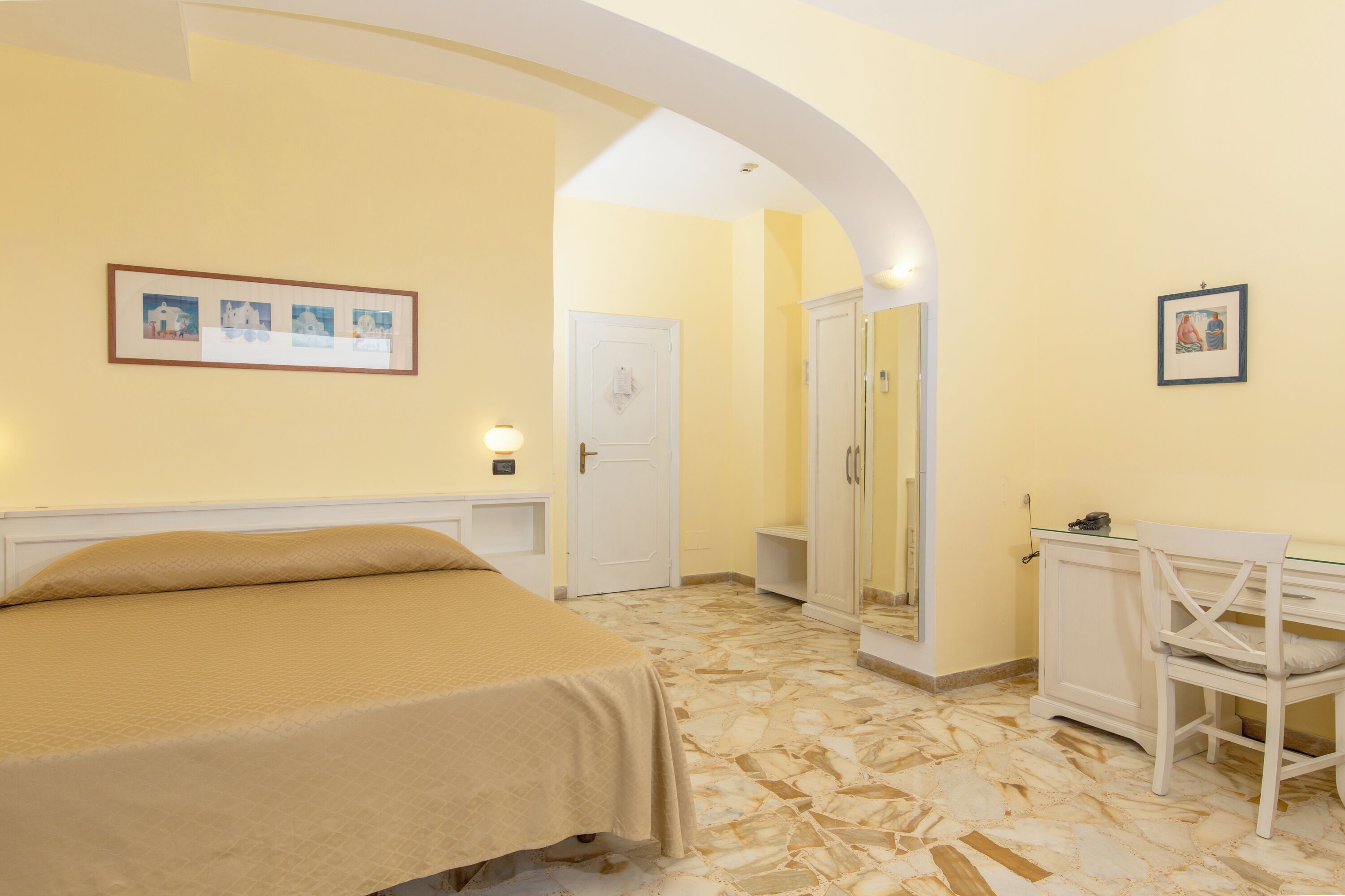 comfort double or twin room, terrace, sea view | 1 bedroom, in-room safe, free wifi, bed sheets