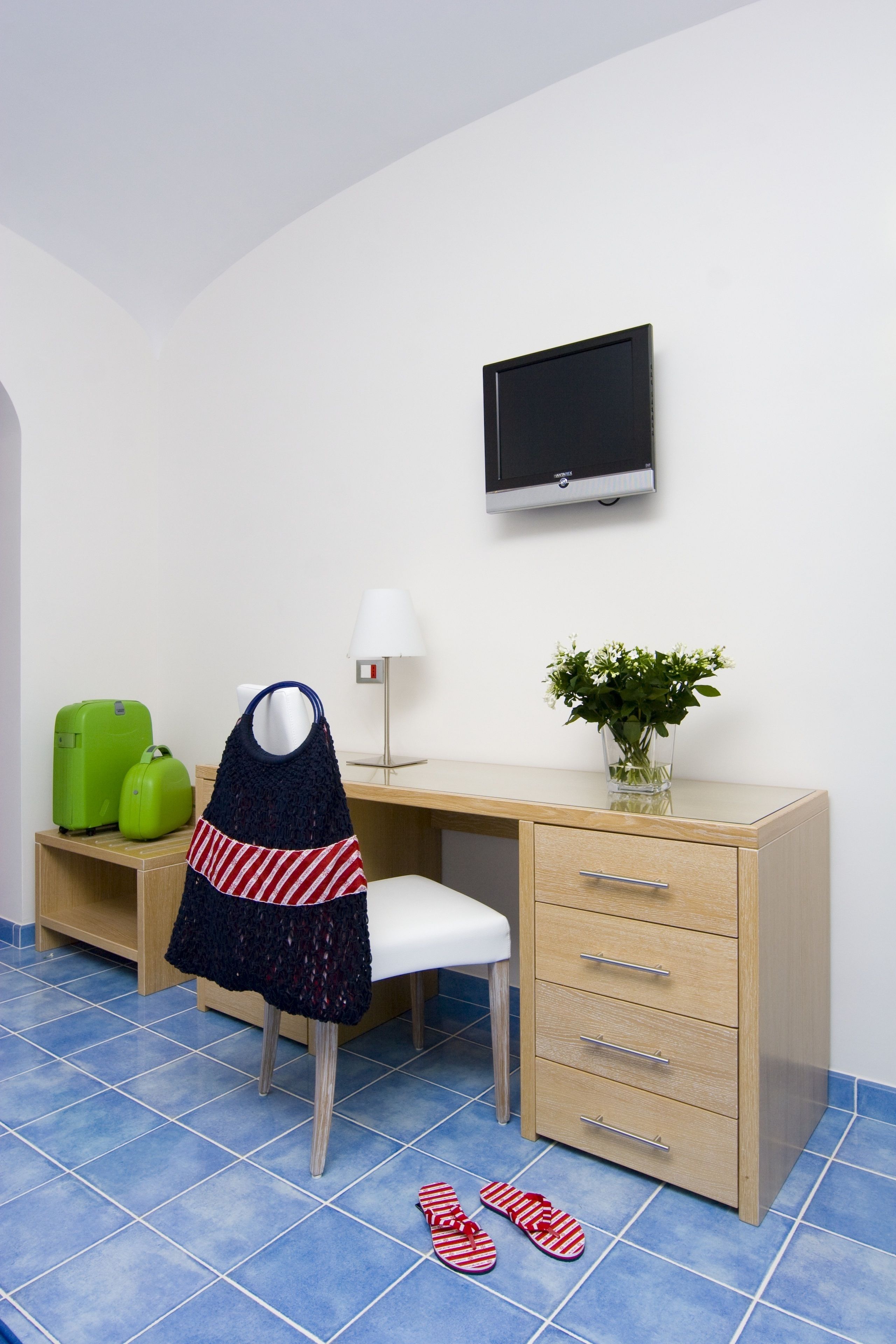 classic double or twin room | 1 bedroom, hypo-allergenic bedding, minibar, in-room safe