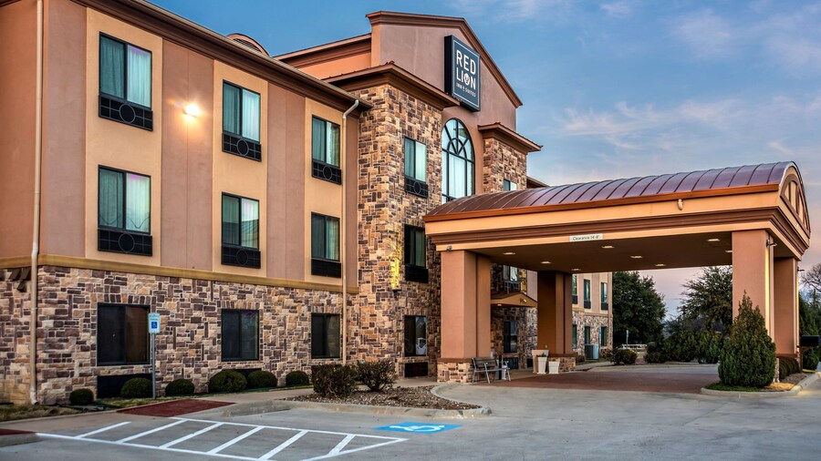 Red Lion Inn & Suites Mineral Wells