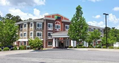 Holiday Inn Express Hotel & Suites Southern Pines by IHG