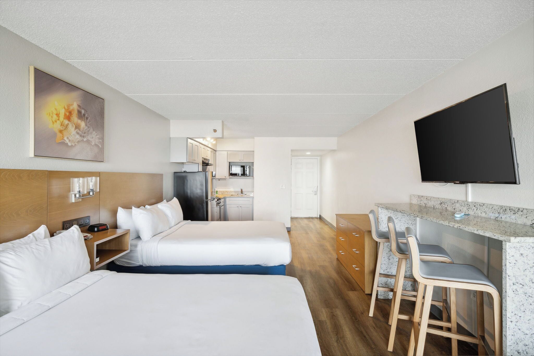 Habitación, 2 camas Queen size, cocina, frente al mar (Walkout)
