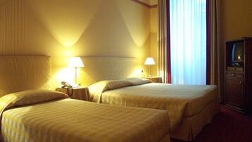 Minibar, desk, soundproofing, free WiFi