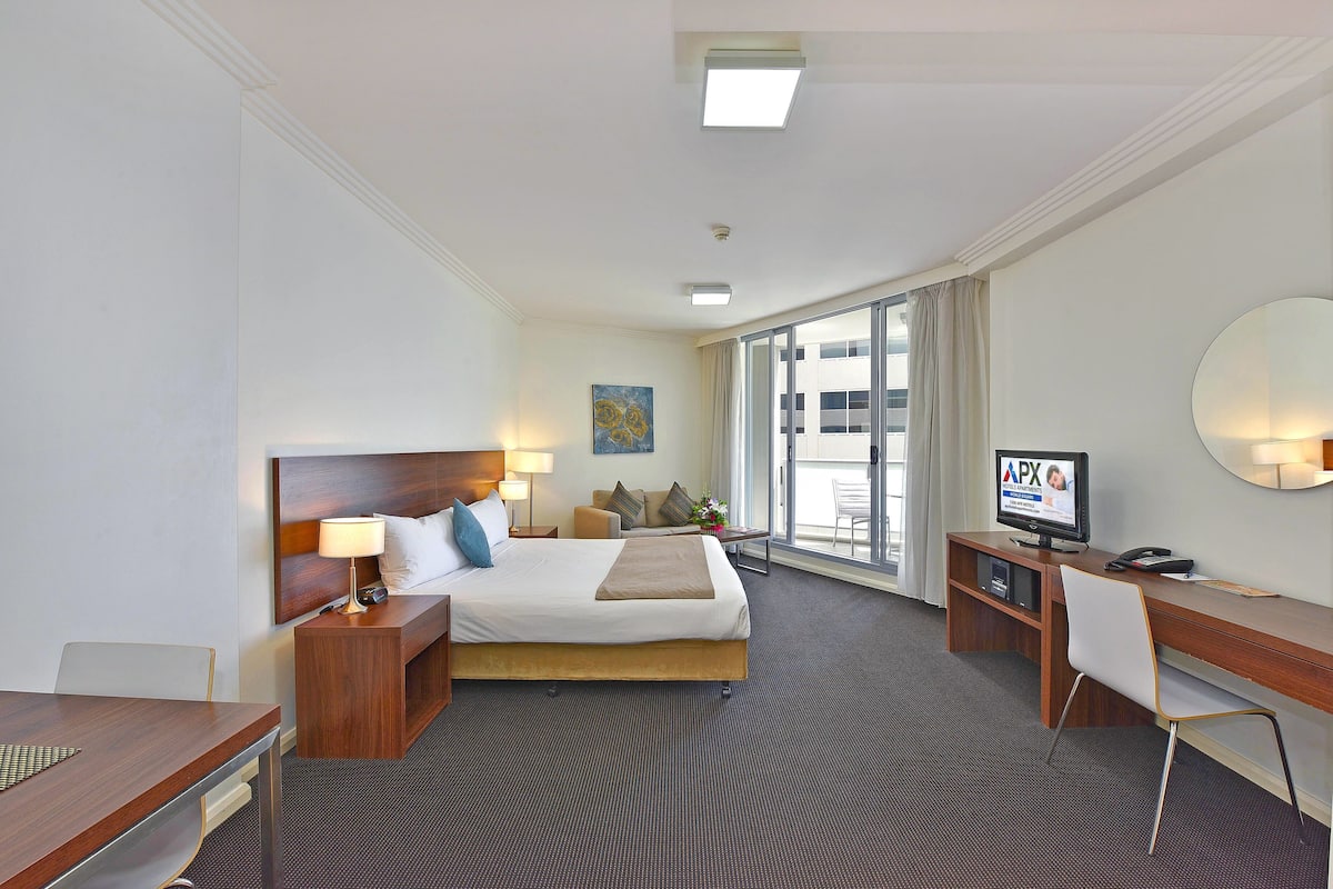 1 chambre, coffres-forts dans les chambres, bureau