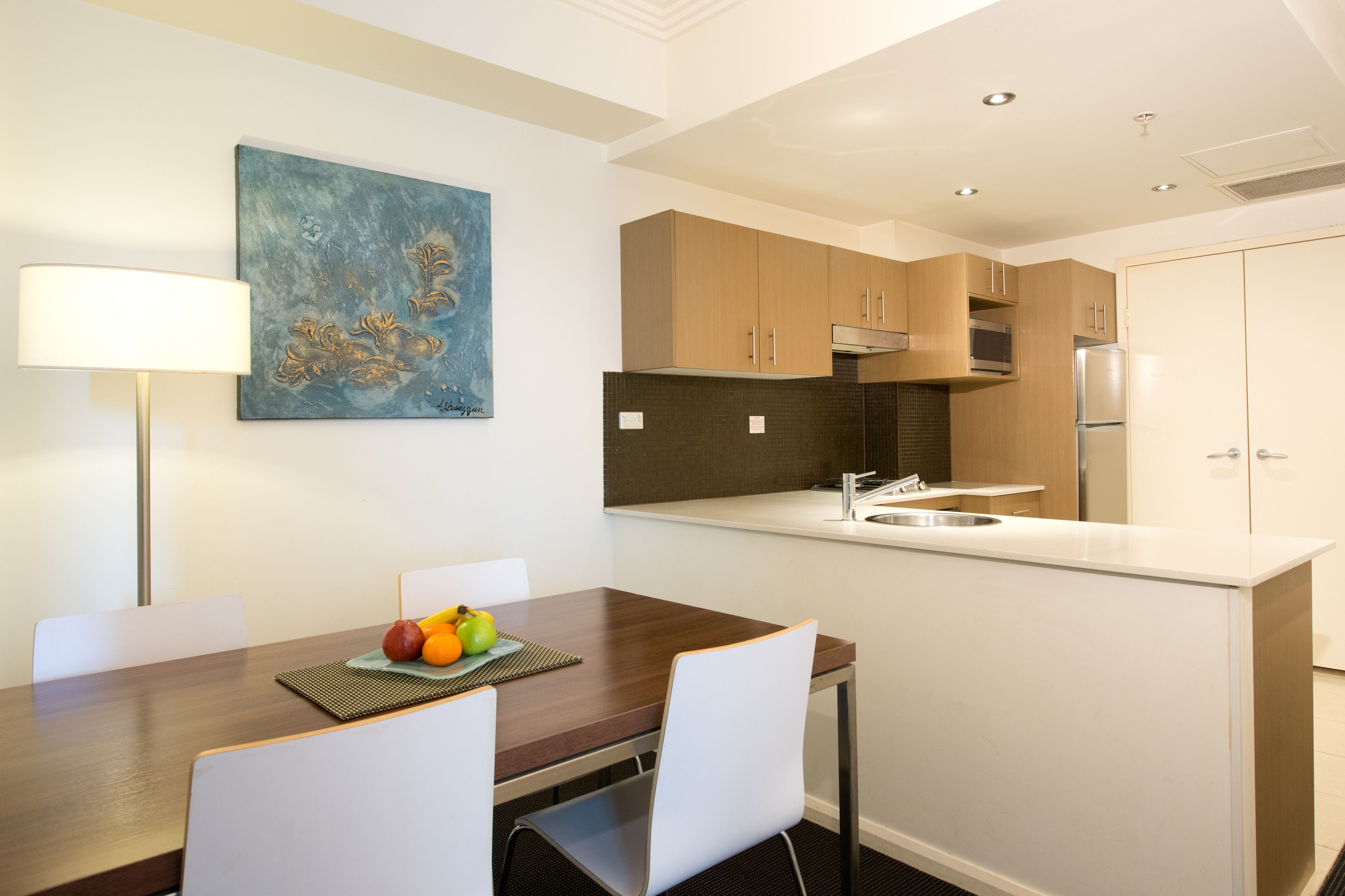 Executive-Apartment, 1 Schlafzimmer (Limited Housekeeping) | Zimmersafe, Schreibtisch, Bügeleisen/Bügelbrett, kostenloses WLAN
