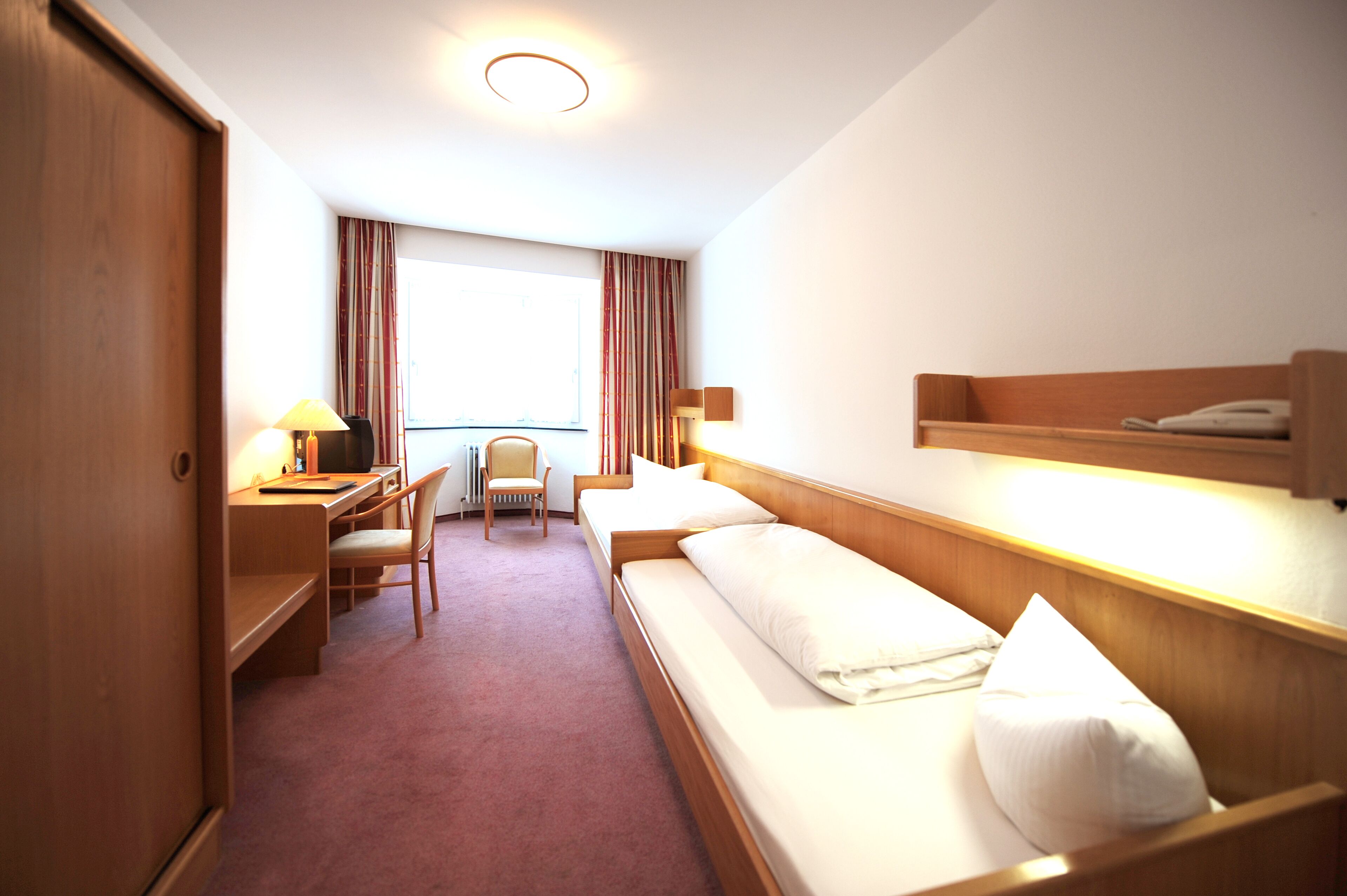 premium bedding, in-room safe, individually decorated