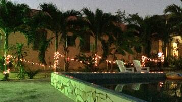 Outdoor pool, free cabanas, pool umbrellas