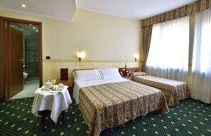 Premium bedding, minibar, desk, soundproofing - Dropiluc (Druento)