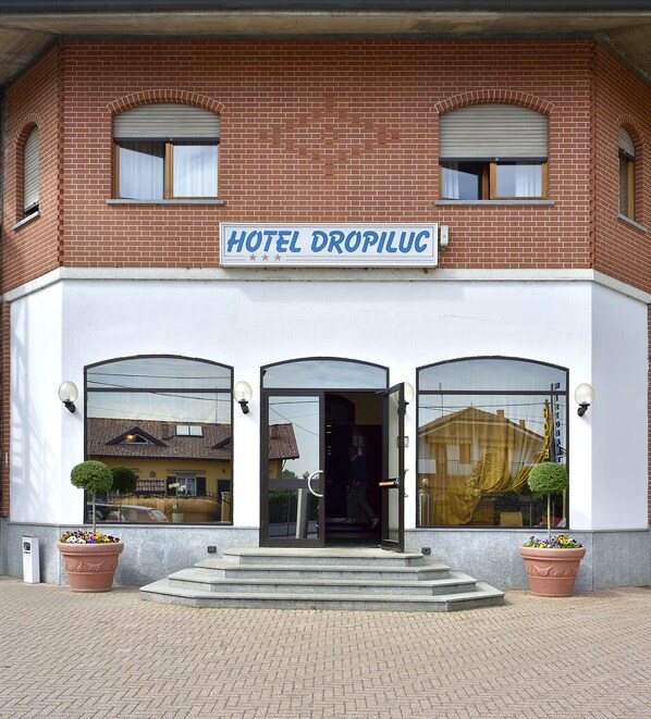 Front of property - Dropiluc (Druento)