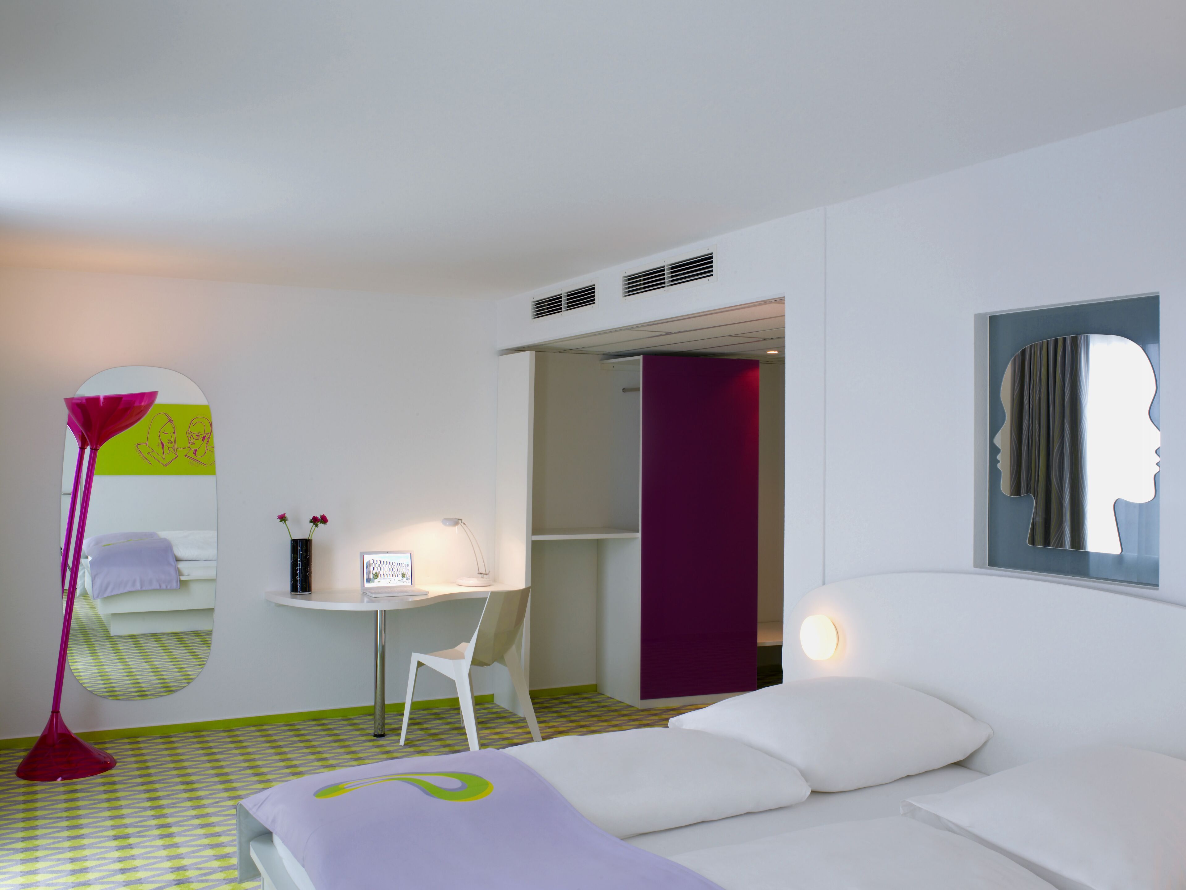 Habitación superior (Design) | Ropa de cama de alta calidad y escritorio