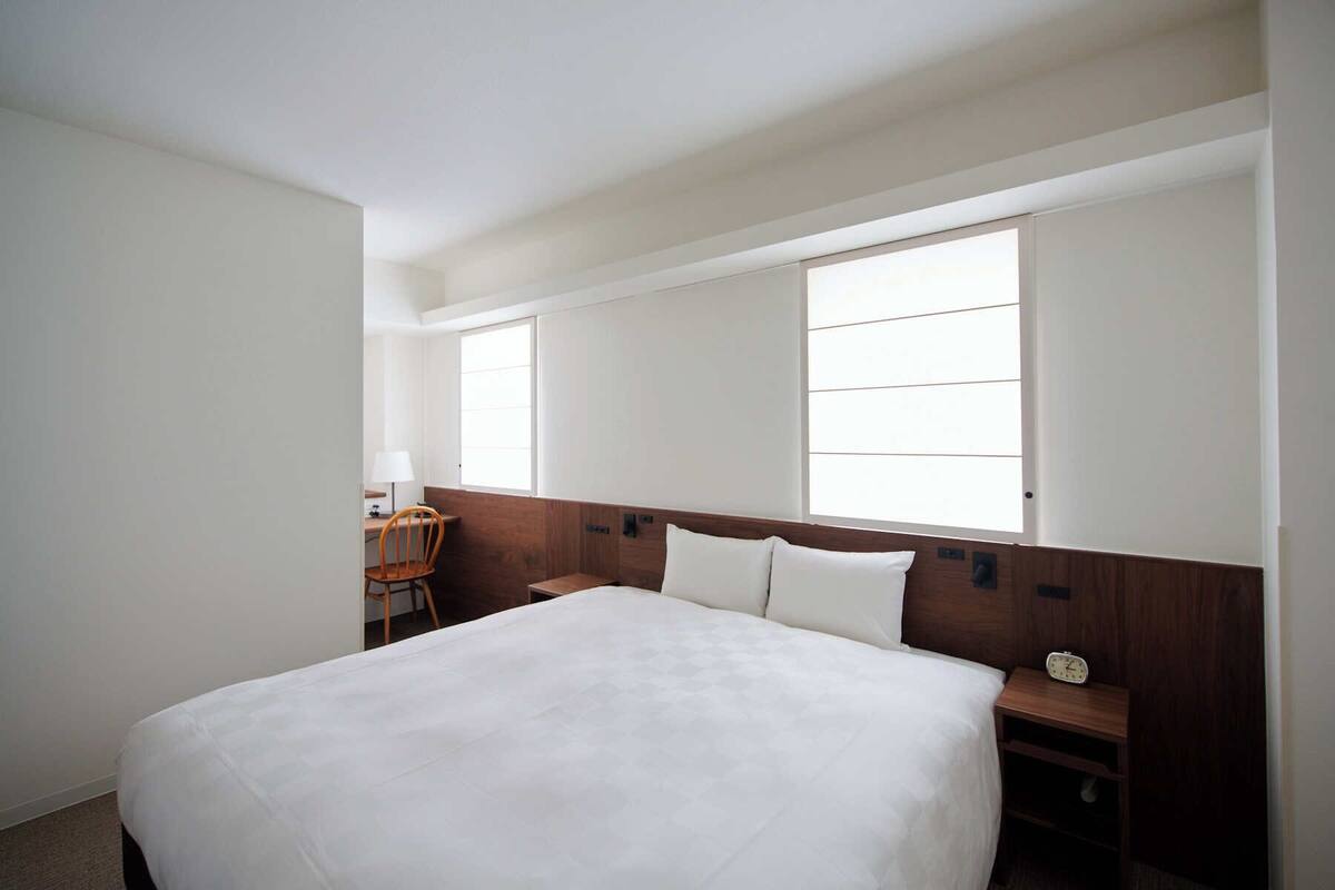 Couette en duvet d'oie, coffres-forts dans les chambres, bureau