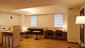 Ladies' Single, Non Smoking | Private kitchen | Electric kettle