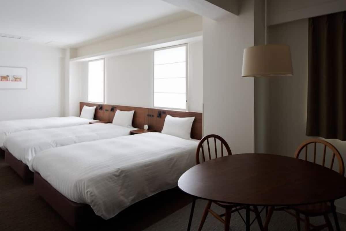 1 bedroom, down duvets, in-room safe, desk