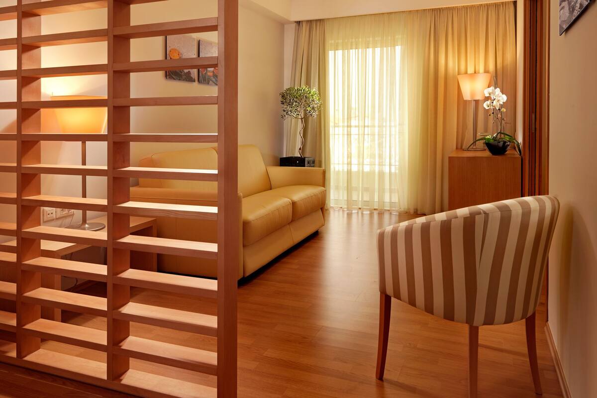 Suite | Living room