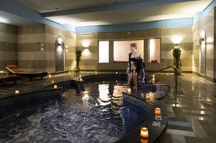 Aromatherapie, Thai-Massagen, Sportmassagen, Ganzkörperwickelbehandlung