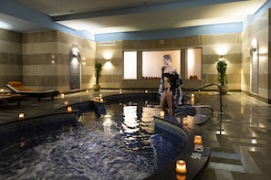 Aromatherapie, Thaise massages, sportmassages, body wraps, body scrubs