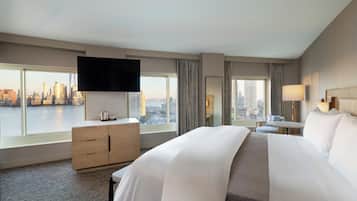 Premium Room, 1 King Bed, Corner