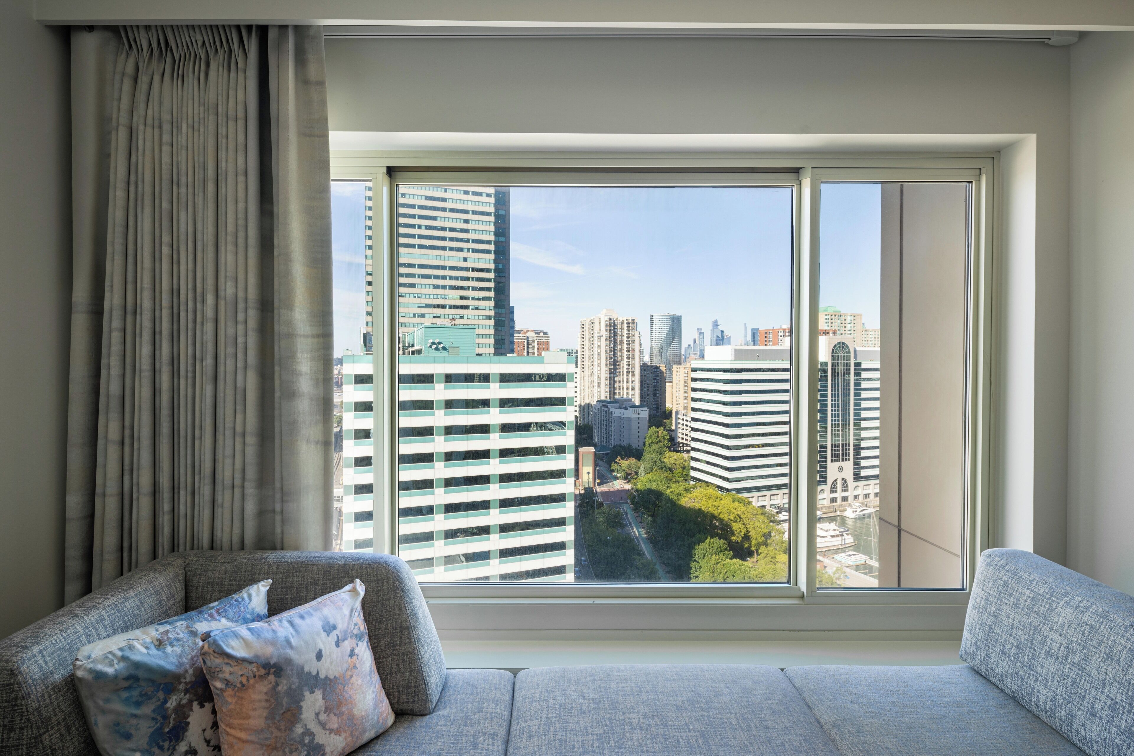 Chambre traditionnelle, 1 très grand lit, non-fumeur | 1 chambre, literie de qualité, couette en duvet