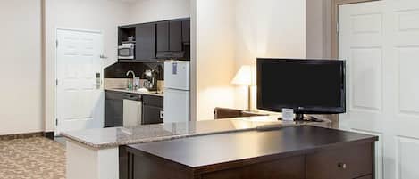 In-room safe, desk, iron/ironing board, free WiFi