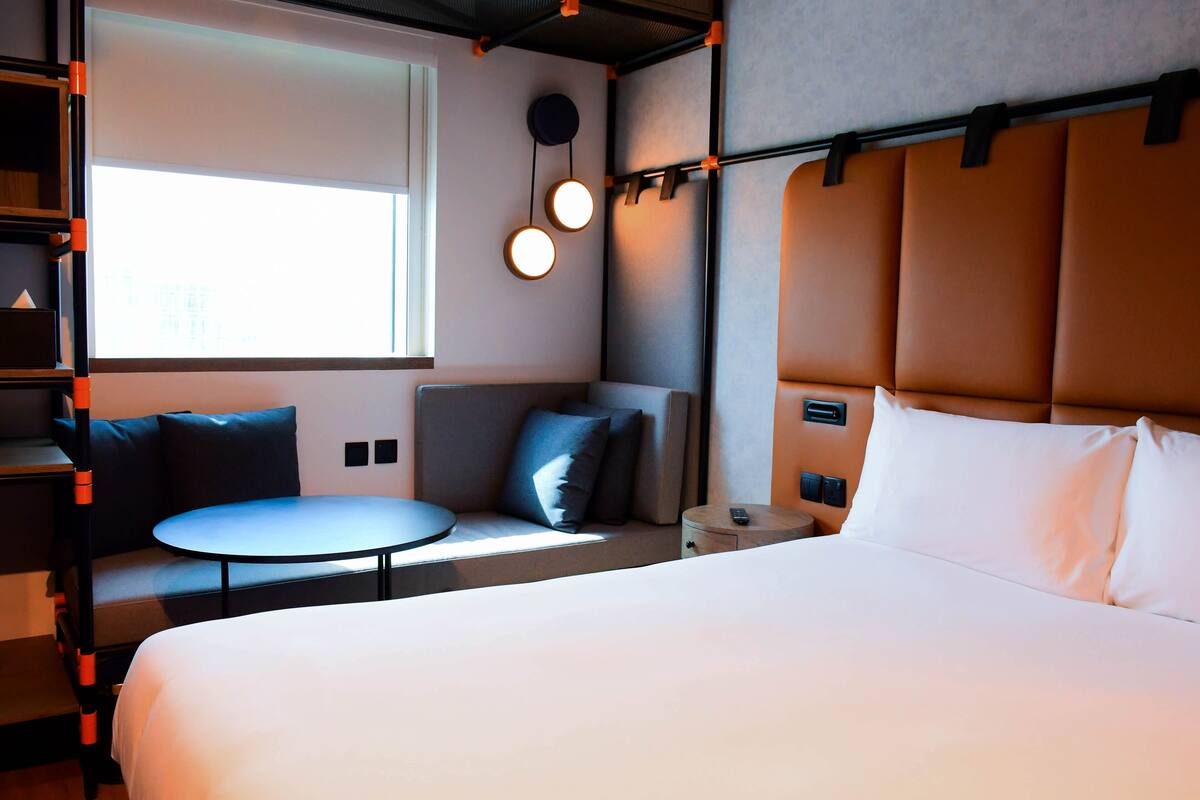 1 chambre, minibar, coffres-forts dans les chambres, bureau