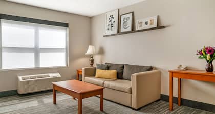 Country Inn & Suites by Radisson, Rossford - Toledo South
