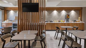 Desayuno buffet incluido todos los días