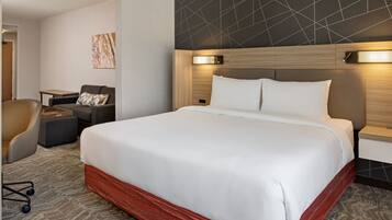 Ropa de cama de alta calidad, camas con pillow-top y escritorio