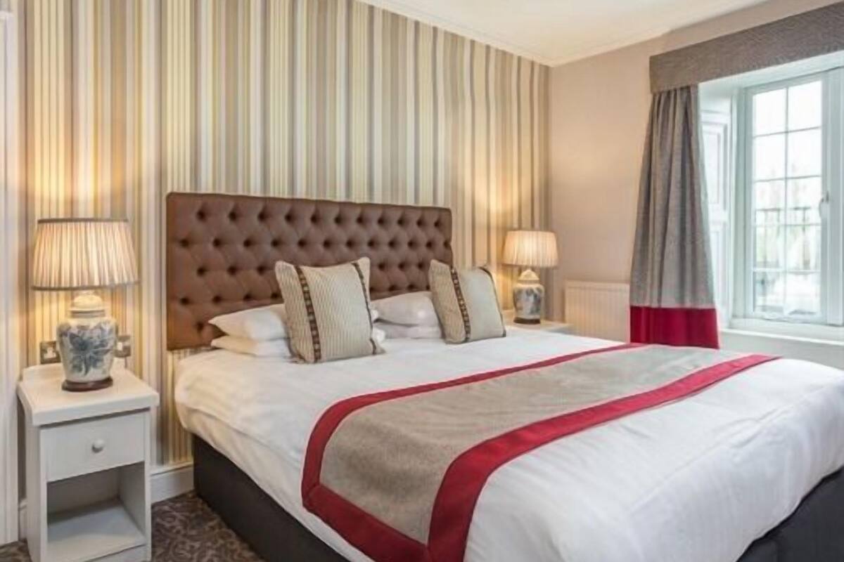 Suite, salle de bains attenante, vue jardin (Windjammer)
