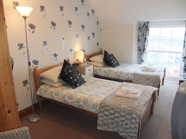 Twin Room, Ensuite